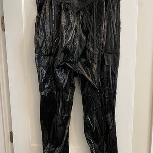 Good American cargo pants